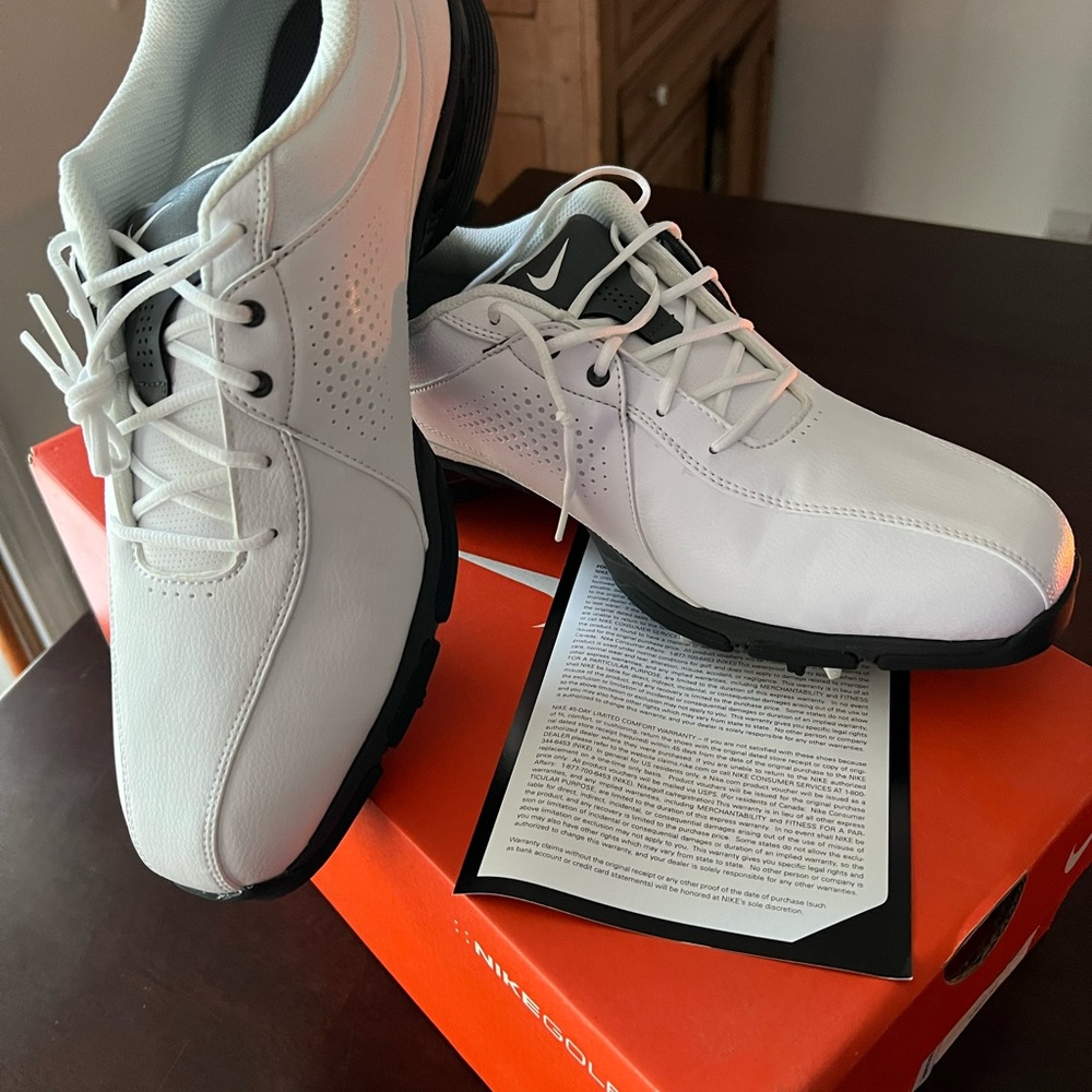 Men’s 11.5 Nike Golf Shoe NWOT